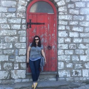 Meet your Posher, Jennifer